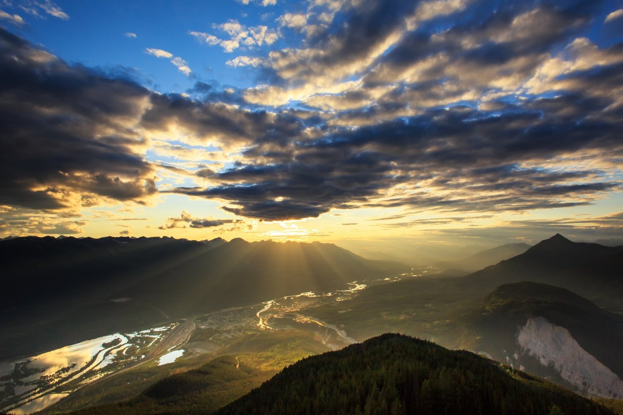 Golden-BC-attractions-scenic-view-Mt-7-5 credit Best-medium golden bc views